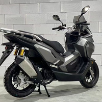 Moto à essence puissante de 150 cm3, moteur sans balais, système de freinage à disque ABS, vitesse maximale de 95 km/h, taille des pneus 120/90-10 pour adultes