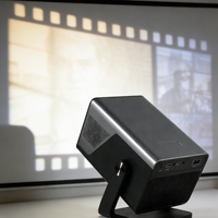 Projecteur X7AR 1080P Android 14 avec diffusion sans fil et mise au point automatique pour petites réunions et formations