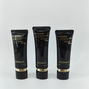 Nouvel arrivage 2026 – Tube cosmétique ovale en plastique noir 50 ml, forme ovale, avec logo personnalisé estampé à chaud doré et capuchon - Product Image 4