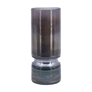 Smokey and Sublet: Exactamente lo que obtienes con el imponente florero de cristal que exhibe un cristal azul ahumado y un cromo. - Product Image 1