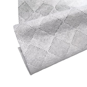Bon matériau de tissu humide Spunlace tissu non tissé 10 Viscose 90 Polyester Spunlace rouleau de tissu non tissé - Product Image 4