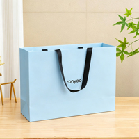 Sacs cadeaux en papier pliables de luxe personnalisés, échantillon gratuit, sacs de shopping écologiques de haute qualité pour mariage et fête