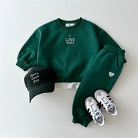 2024 automne style coréen Joker lettre amour décontracté bébé sweat ensembles mode vêtements pour enfants vêtements pour enfants prix de gros