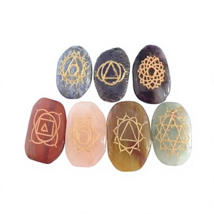 Juego de 7 Piedras de Palma para Reiki, Hechas a Mano, Pintadas en Oro, Grabadas, con Gemas, para Sanación con Reiki, Acción de Gracias - Product Image 1