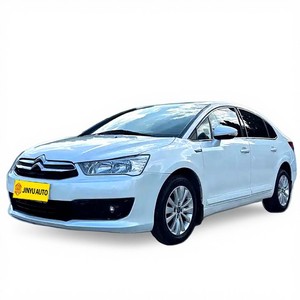 Citroën C-Elysée 1.6L d'occasion – Berline française pratique, simple, 5 places, conduite à gauche, sans franges, pour le transport - Product Image 1