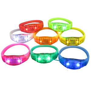 Bracelet LED personnalisé activation vocale lumineuse clignotante pour les fêtes musicales pour la remise des diplômes fête des pères saint valentin - Product Image 2