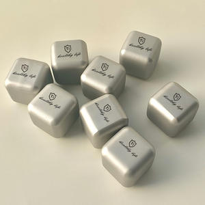 Cubitos de hielo de titanio cuadrados, 6 piezas, piedras de whisky de acero inoxidable de grado alimenticio para enfriar bebidas en fiestas - Product Image 1