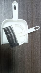 ไม้กวาดพลาสติกขนาดเล็กแบบพกพาสูงชุดไม้กวาดและที่ตักขยะตั้งโต๊ะขนาดเล็กแปรงทำความสะอาดสำหรับโต๊ะในครัวเรือนสำนักงานห้องครัวสัตว์เลี้ยงรังนก - Product Image 4