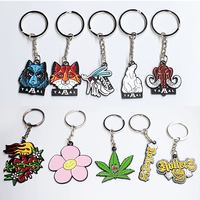 Porte-clés en alliage de zinc personnalisés en gros, conception gratuite, émail dur ou souple, logo dessin animé, porte-clés mignons