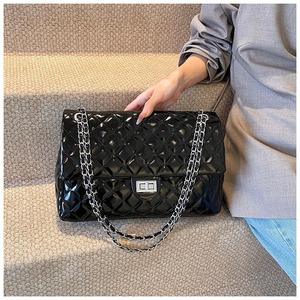 Bolso de hombro informal de gran capacidad para mujer y niña con logotipo de impresión personalizado estilo de temporada de otoño e invierno - Product Image 2