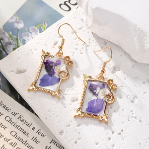 Nieuwe Mode Hot Selling Creatieve Schattige Kat Klauw Dolfijn Madeliefjes Natuurlijke Bloem Oorbellen Voor Vrouwen Groothandel - Product Image 3