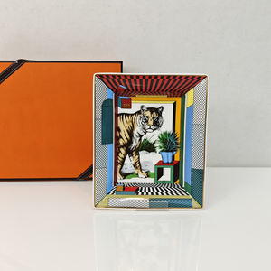 Nouveau cendrier carré en céramique classique royal nordique sans fumée pour la décoration de salon - Product Image 5