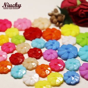 กระดุมพลาสติกลายดอกไม้หมุนได้สำหรับตกแต่งกระดุมการ์ตูนหลากสีสำหรับงานฝีมือ13มม. 17มม. 2รู12สี - Product Image 5