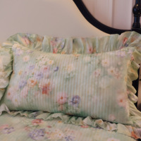 Parure de lit de luxe en pur coton avec jupe de lit plissée à bordure en dentelle, pour une ambiance de chambre de princesse rêveuse et romantique