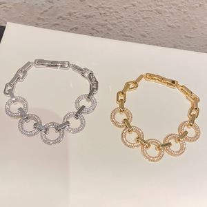 สร้อยข้อมือแบบกลมประดับทองและเงิน โลหะผสมสังกะสี งานฝังแบบ Bezel เหมาะสำหรับทุกเพศทุกวัย ใช้ในงานปาร์ตี้ - Product Image 4
