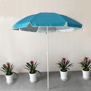Parapluie de plage bon marché personnalisé avec logo OEM 6,5 pieds à rayures parasol anti-UV de grande taille parasol de plage extérieur inclinable - Product Image 1