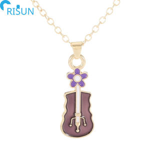 Venta al por mayor nueva música guitarra instrumento collar llavero logotipo personalizado suave duro violín música Club esmalte llavero collar llave - Product Image 2