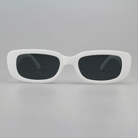 Lunettes de soleil classiques rectangulaires pour femme, monture intégrale, protection UV400, jaunes, rouges, bleues, collection 2025