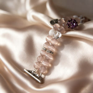 Bracelet élégant et luxueux pour femme en cristal opale 16 mm pour montre, idéal pour les fêtes et les loisirs (38 mm/42 mm) - Product Image 1