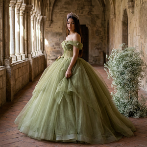 Robe de bal vert sauge Nt85 avec accessoires floraux, décolleté cœur, dos corset, grande taille Jancember - Product Image 1