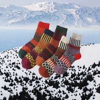Chaussettes chaudes en laine tricotée pour femmes, motif de cerf de Noël, pour la saison d'automne, vente chaude
