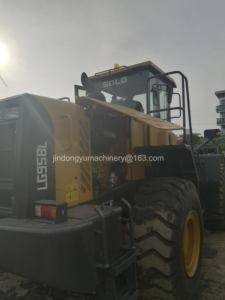 Invierta en una cargadora de ruedas SDLG 958 LG958L de segunda mano, un testimonio de la destreza de la ingeniería China - Product Image 4