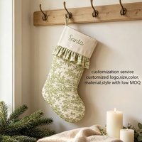 Chaussette de Noël personnalisée en toile verte à imprimé toile de Jouy avec volant, pour décoration de Noël à suspendre, cadeau de Noël, vente en gros