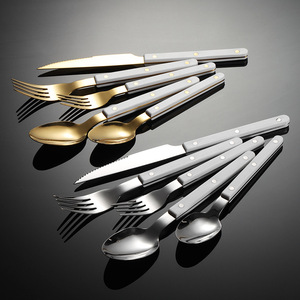 Manche en acrylique gris argent ensemble de <span class=keywords><strong>couverts</strong></span> en acier inoxydable couteau fourchette cuillère vaisselle cuisine occidentale vaisselle - Product Image 2