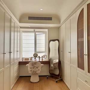 Mueble de Madera Moderno para Ropa, Modelo SNLFEIER 0005, Diseño de Paneles, Exhibición Comercial, Muebles para Tiendas, Centros Comerciales y Hoteles - Product Image 4