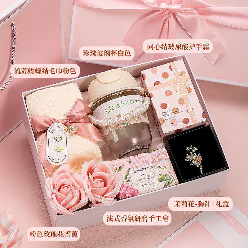 [Ensemble rose 7 pièces] Crème pour les mains, serviette, tasse de perles, savon fait main, broche, diffuseur parfumé à la rose (2 fleurs)