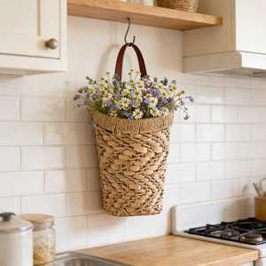 Jardinière suspendue artisanale en jacinthe d'eau, panier mural rustique tressé, porte-fleurs décoratif pour porte d'entrée, pour décoration intérieure bohème - Product Image 3