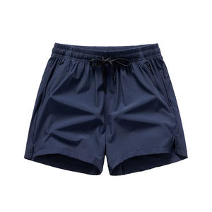 Pantalones Cortos Deportivos Funcionales, Silueta Moderna, Tejido que Gestiona la Humedad, Diseño Flexible, Hechos para Hombres Activos en su Rutina Diaria - Product Image 1