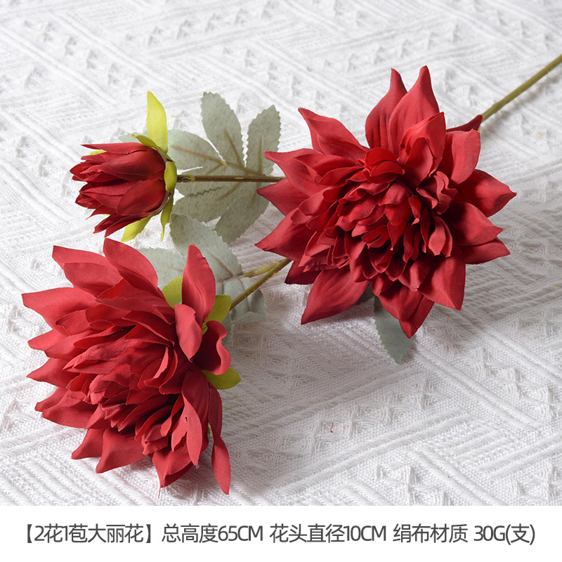 2 fleurs et un Bourgeon Dahlia Rouge