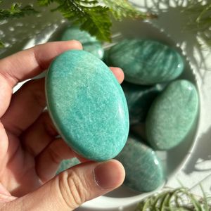 Cristal de amazonita de grado AAA al por mayor, forma de corazón [boho], atracción de riqueza, piedra decorativa, virutas de piedra en bruto talladas, mineral - Product Image 4