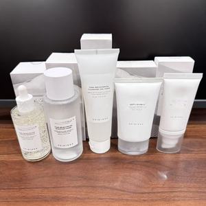 La <span class=keywords><strong>Roche</strong></span>-Posay Angel Centella Asiatica Tónico, Esencia en Ampolla, Limpiador Facial, Crema Facial, Anti-Hiccup, Leche - Product Image 2