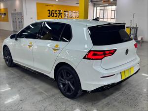 Volkswagen <span class=keywords><strong>Golf</strong></span> 280TSI DSG <span class=keywords><strong>R</strong></span> Line Lite <span class=keywords><strong>2023</strong></span> Usado, Hatchback de Gasolina para Exportación - Product Image 6