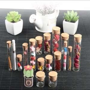 Bouteilles en verre vintage avec bouchon en liège irrégulier, collection décorative 80x50x20mm, design unique de haute qualité pour la décoration intérieure - Product Image 4