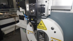 Machine de découpe de tubes laser à fibre CNC de petite taille, type portable, pour la découpe de tubes métalliques - Product Image 3