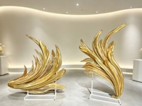 Sculpture géante en organza couleur or champagne, installation artistique en tissu faite à la main pour la décoration de la scène de mariage et des cérémonies