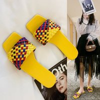 Chaussures pour femmes Intérieur Femme Chaussures Plage Sandales Dames Hôtel Designer Chaussures Femme Tongs Pantoufles à fond plat