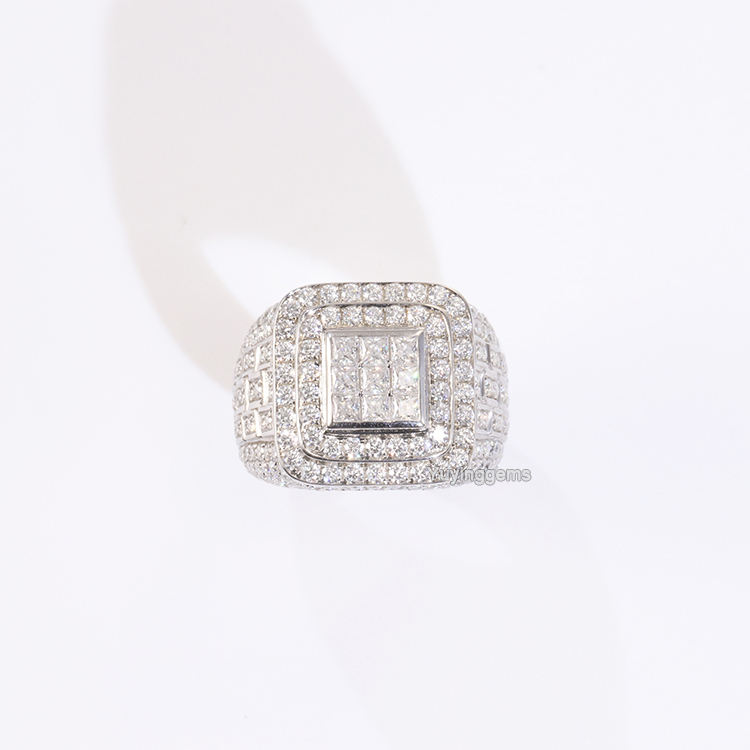 มอยซาไนต์สีขาว-เงิน