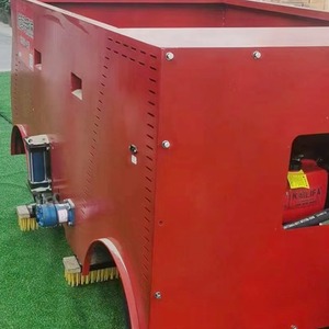 Máquina de Recogida y Lijado de Césped Personalizada con Motor Diésel de 4 Ruedas para Campos de Fútbol y Césped Artificial de Alta Potencia - Product Image 3
