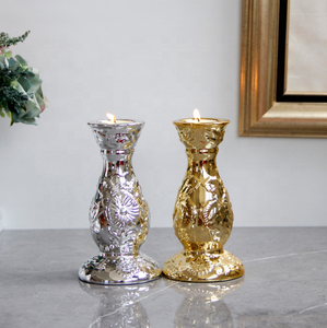 Porte-bougie en céramique de style européen de luxe, motif doré et argenté en relief, décoration de bureau, ornements - Product Image 1