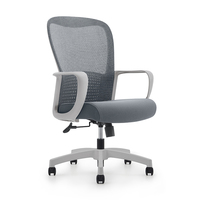 Chaise de bureau ergonomique moderne en maille, réglable, empilable, à bascule, pour usage commercial, scolaire et de conférence, vente en gros