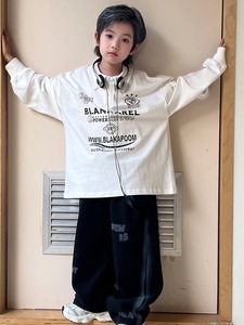 Vente en gros 2025 Automne Nouveau T-<span class=keywords><strong>shirt</strong></span> polo <span class=keywords><strong>noir</strong></span> manches longues imprimé lettres pour enfants pour garçons - Product Image 3