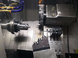 Torno CNC HM 700-8 con torreta servoaccionada, construcción de bancada inclinada, contrapunto para trabajos de ejes largos - Product Image 2
