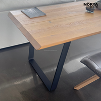 Table à manger en chêne massif NORYA, style minimaliste italien, grande table de banquet avec structure en fer robuste pour villa