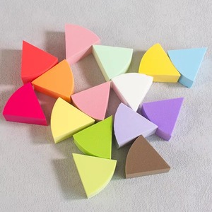Esponja de Maquillaje de Silicona sin Látex, Portátil, Triangular, en Forma de Abanico, para Base Líquida y Corrector, Uso en Seco y Húmedo - Product Image 4
