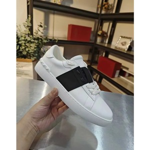 Sneakers rétro à lacets pour hommes et femmes, dessus en cuir véritable, semelle en caoutchouc, motif géométrique, logo brodé - Product Image 2