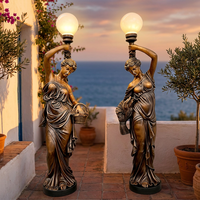 Lampes en bronze patiné antique en forme de statue de jeune fille avec globes lumineux - Décoration artistique d'intérieur de luxe, sculpture en bronze